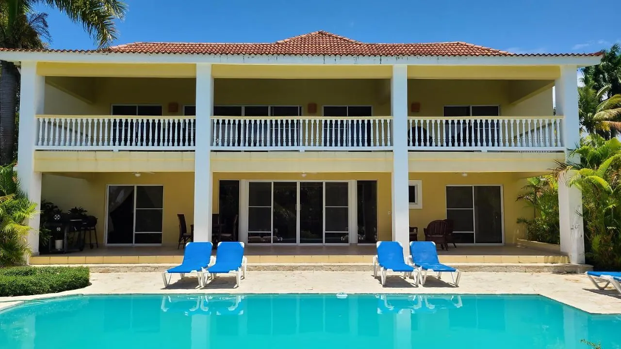 Villa Hermosa Spacious Villa Minutes From Downtown Sosúa