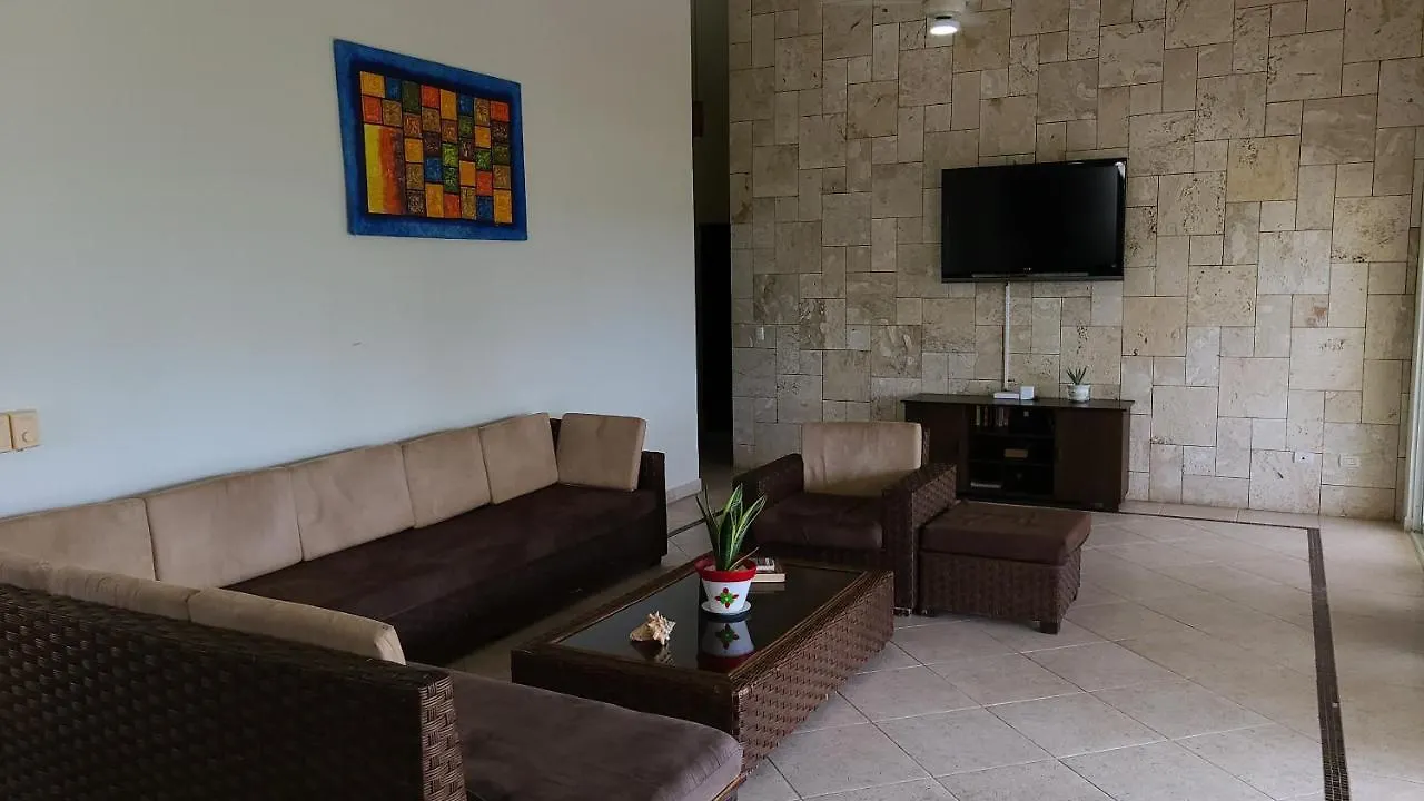 Villa Hermosa Spacious Villa Minutes From Downtown Sosúa